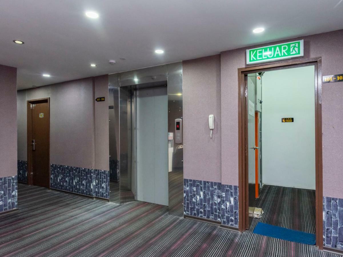 Remember Hotel Bukit Gambir Zewnętrze zdjęcie