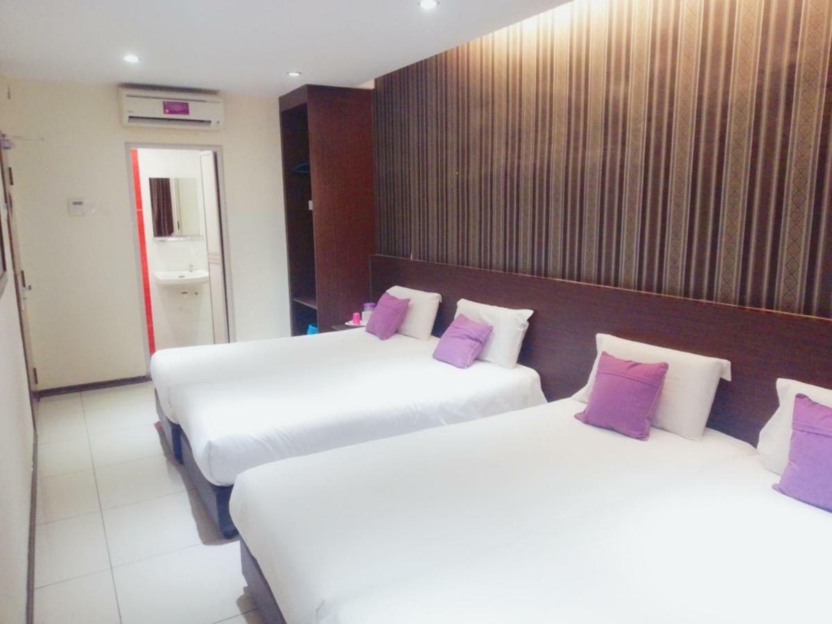 Remember Hotel Bukit Gambir Zewnętrze zdjęcie